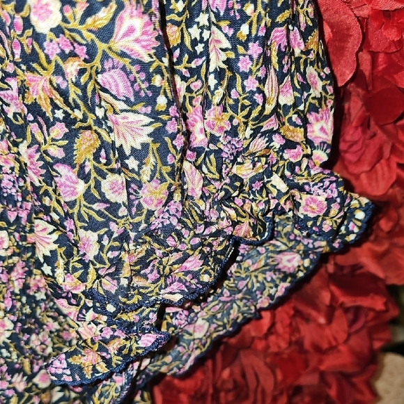 Old Navy NWT Floral Smocked Women's Crop Top Size XLarge - Picture 7 of 7